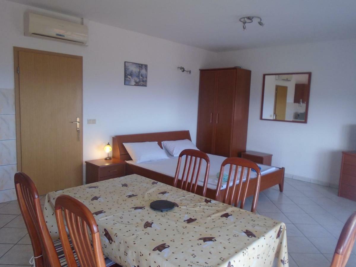 Apartments Sveti Anton Orebić Eksteriør bilde